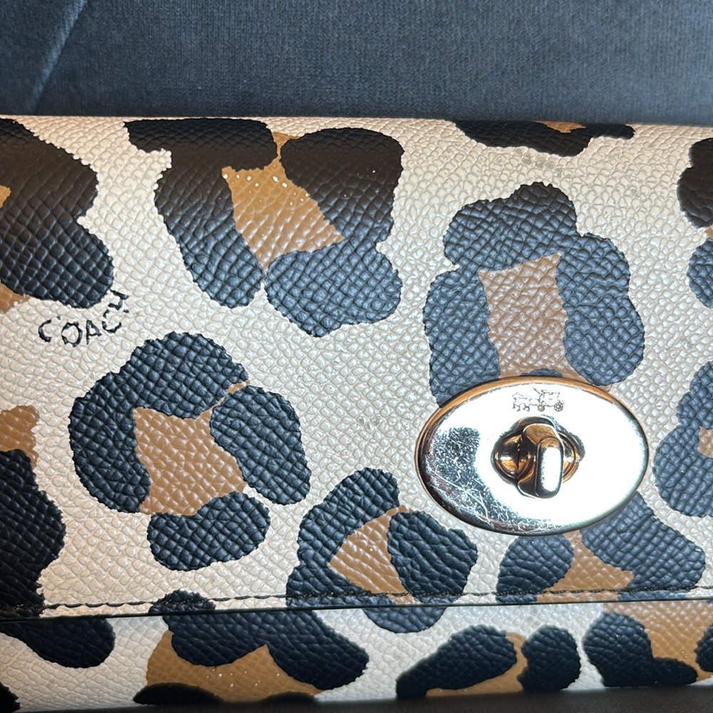 Coach Leopard Print Women's Clutch wallet with slim envelopes pouch - Picture 3 of 12